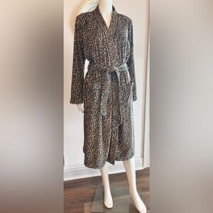 Gillian & OMalley Black & Brown Leopard Print Fleece Robe with Front Pockets M/L